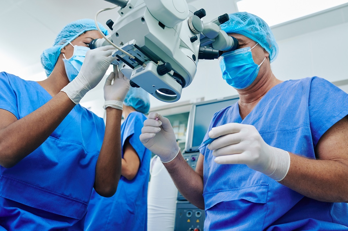The-training-and-education-required-to-become-a-LASIK-surgeon-in-Orange-County